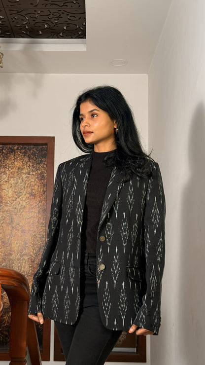 Schwarzer Ikat-Blazer