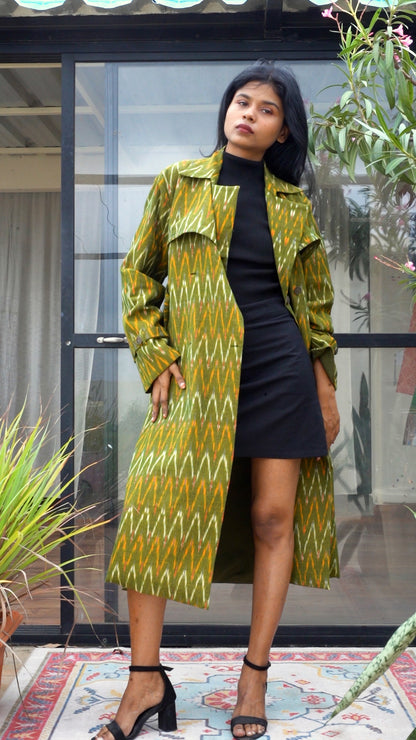 Grüner Ikat-Trenchcoat