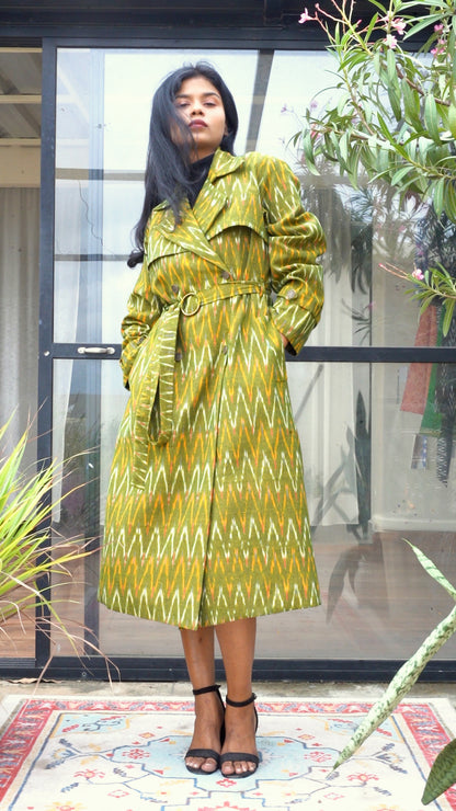 Grüner Ikat-Trenchcoat